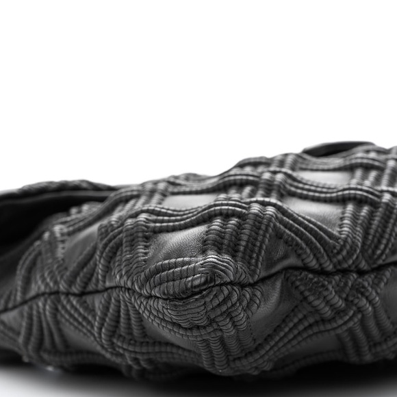 AUTHENTIC LARGE CHANEL WALK OF FAME LAMB SKIN FLAP - Picture 7 of 15